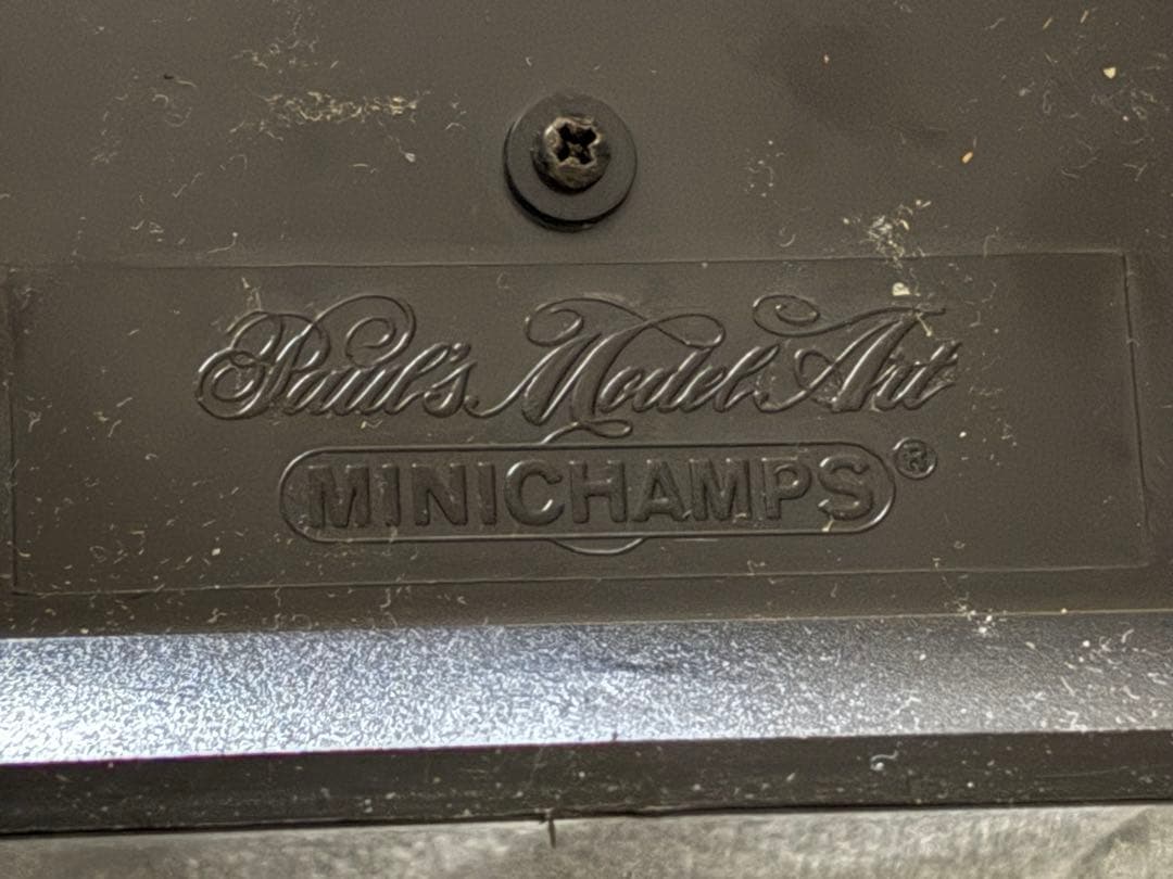 MINICHAMPS Volvo V70 ミニカー 1/43 スケール