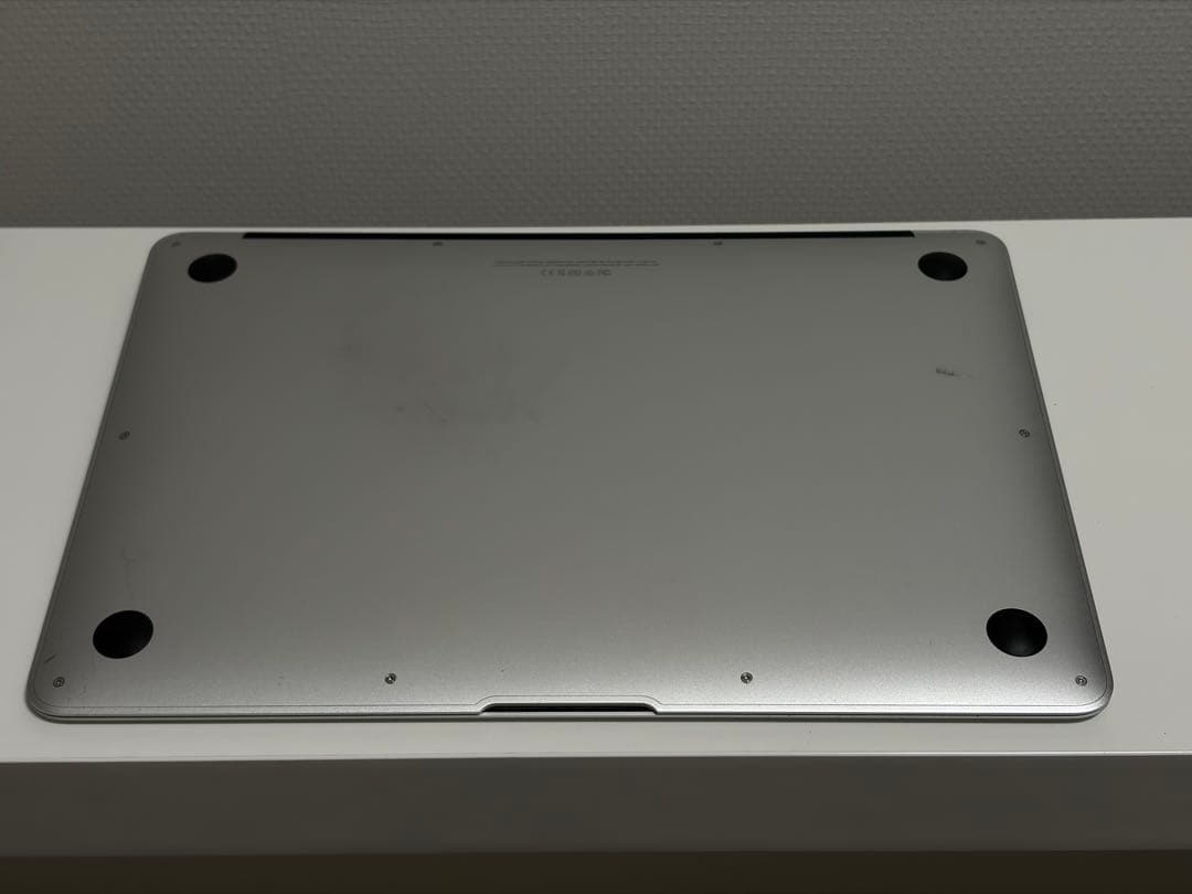 MacBook Air 2017 13インチ メモリ8GB 純正充電器付 訳あり