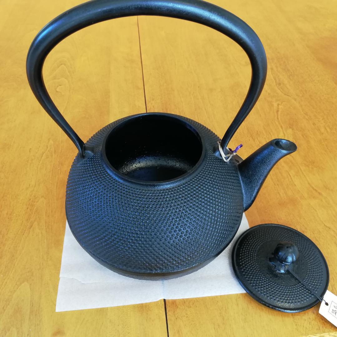 クリスマスセール　未使用♠新品　南部鉄器　鉄瓶　なつめ形アラレ　1.2L　ヤカン