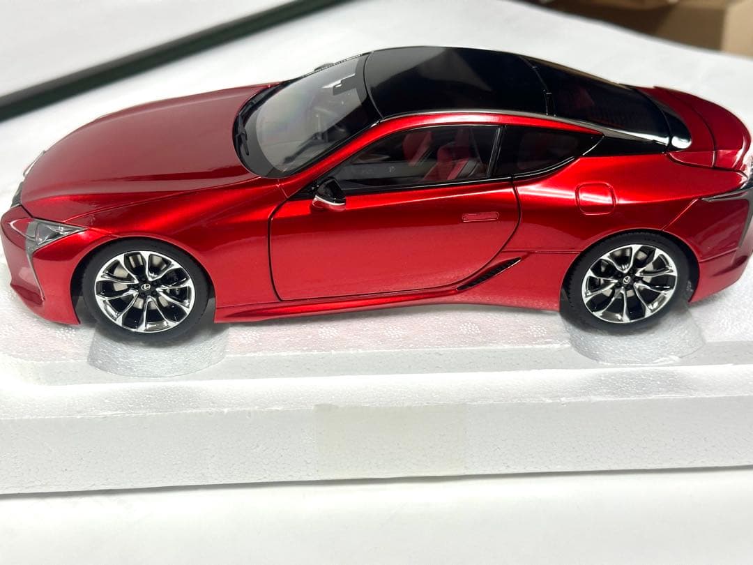 オートアート 1/18 レクサス LC500 メタリックレッド