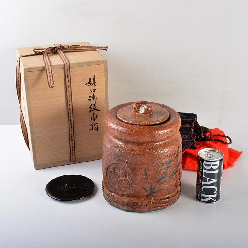 美濃焼　美濃古窯　江戸時代中期　水指　徳川美術館　菊田清年識箱　M　R5537C 美濃焼 美濃古窯 江戸時代中期 水指 徳川美術館 菊田清年識箱 M R5537C