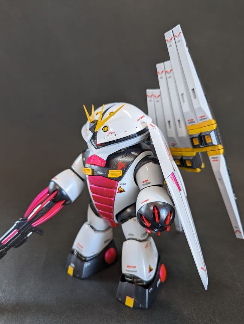 ＨＧ νアッガイ （νガンダム＋アッガイ改修作品）