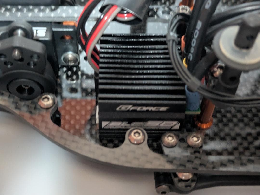 XRAY X1 2024 メカ+ボディ+タイヤ付(おまけ 初代X1付)