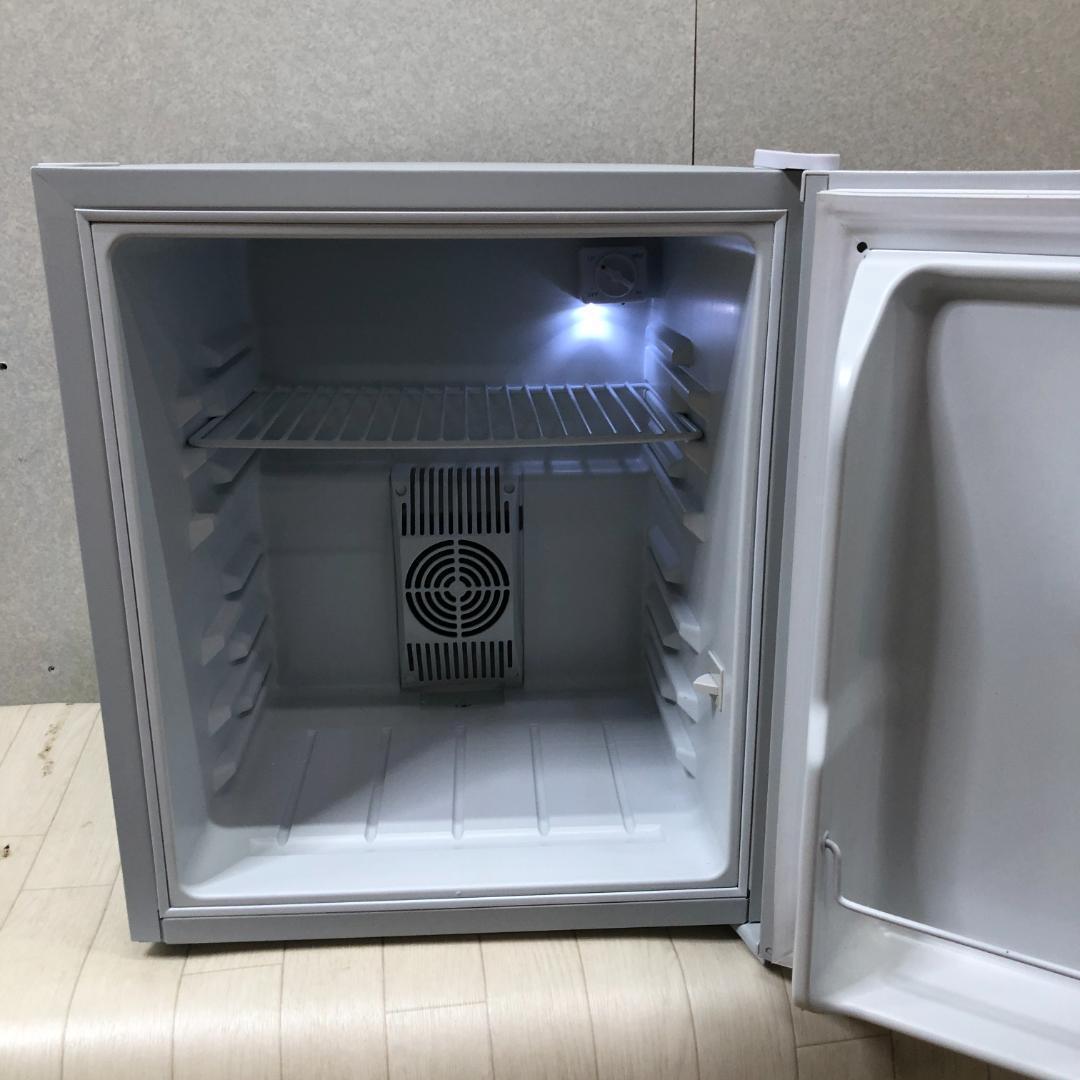 送料無料】 サンルック SR-R4802 電子冷蔵庫 48L 250529