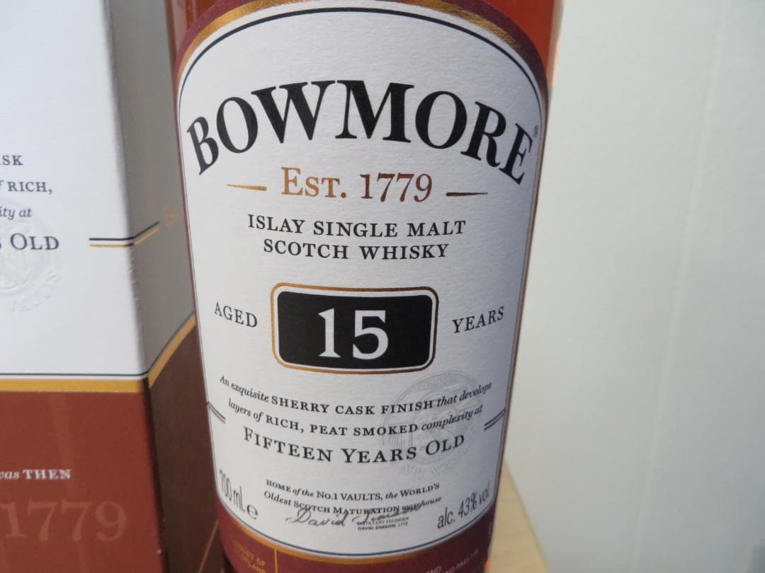 BOWMORE ボウモア 15年 シングルモルトウイスキー未開栓 - メルカリ