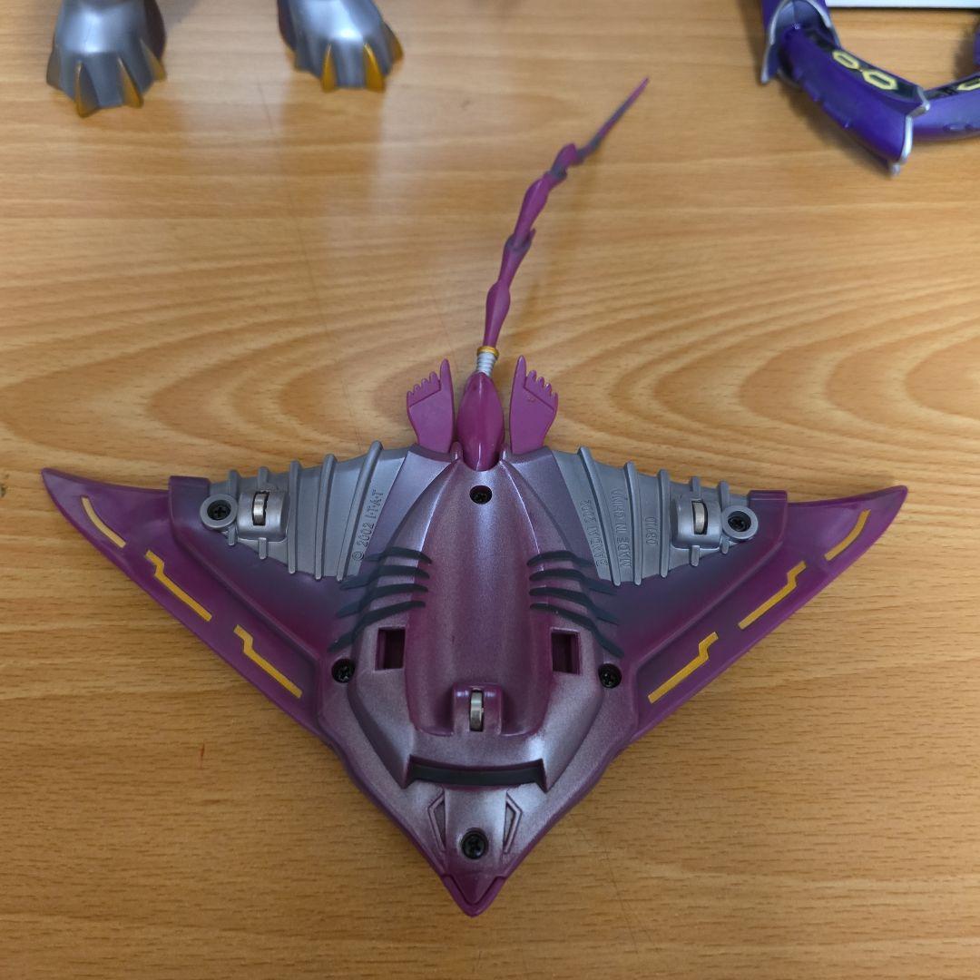 装着変身　ミラーモンスターズ　EX　ジェノサイダー