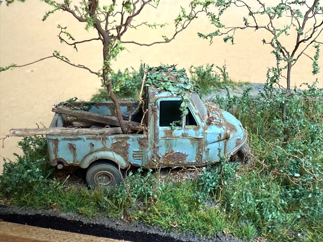 ジオラマ作家の一点物 ☆「林道に放置されたミゼット」☆ Art Stage K