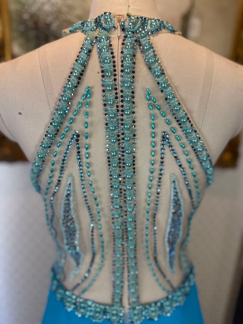 未使用傷あり☆水色ビーズ装飾ロングドレス