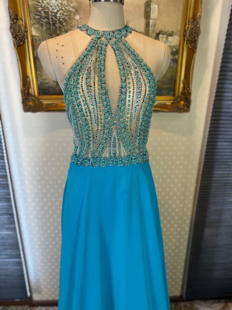 未使用傷あり☆水色ビーズ装飾ロングドレス