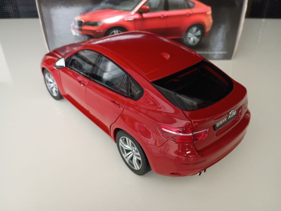 京商 kyosho BMW X6M E71M 2009 1/18