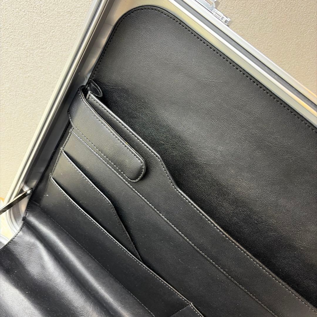 美品　ゼロハリバートン　アタッシュケース　クリアハンドル　アルミ