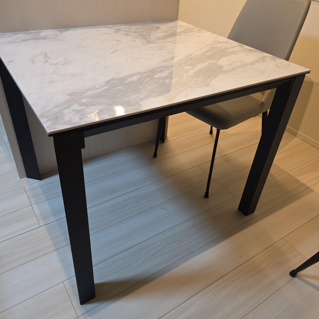 セラミックテーブル