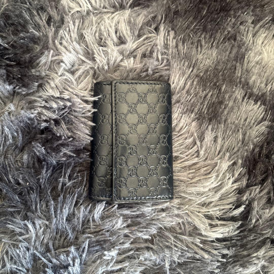 Gucci ブラック レザー キーケース - メルカリ