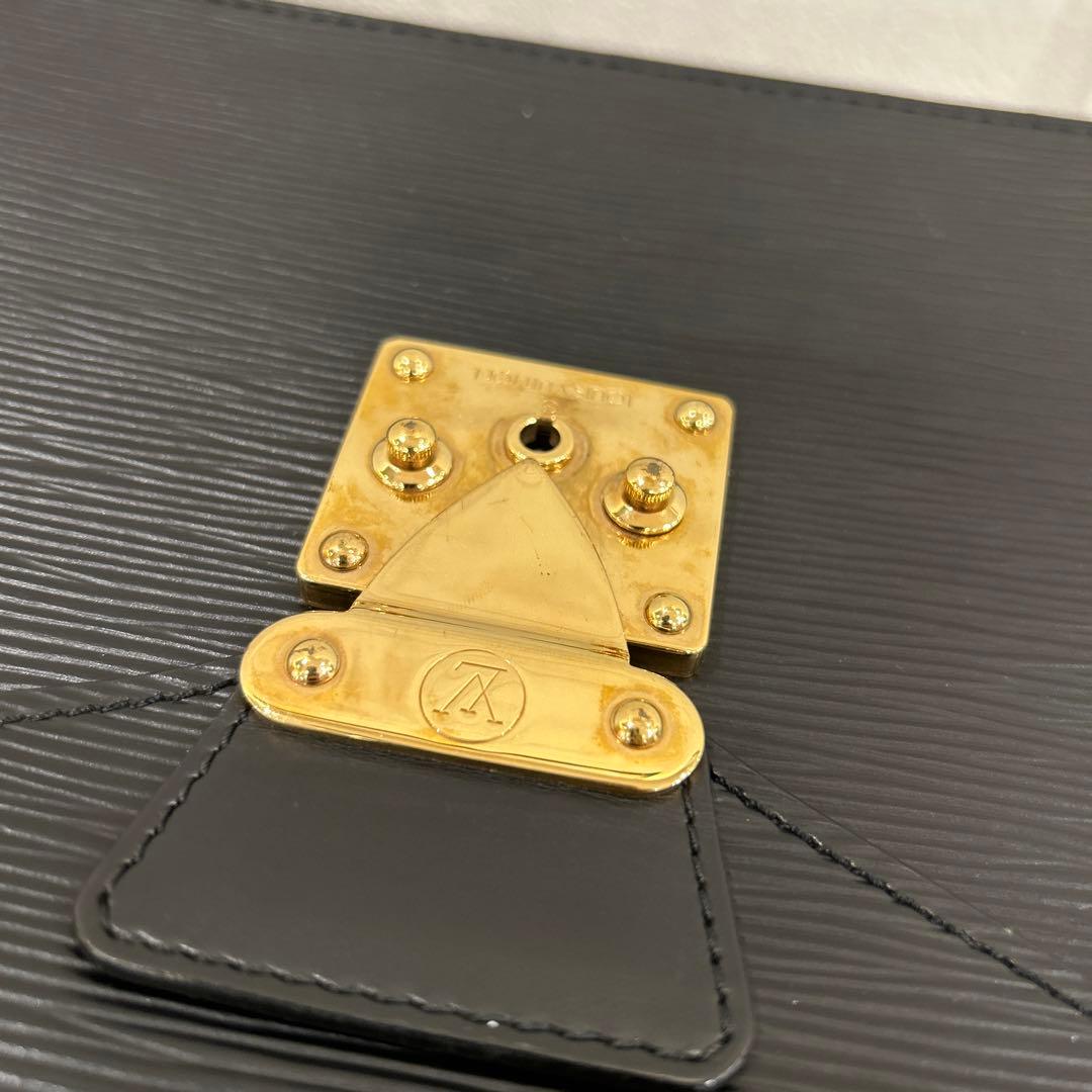 ブリーフケース　ルイヴィトン　エピ　コンセイエ　ブラック