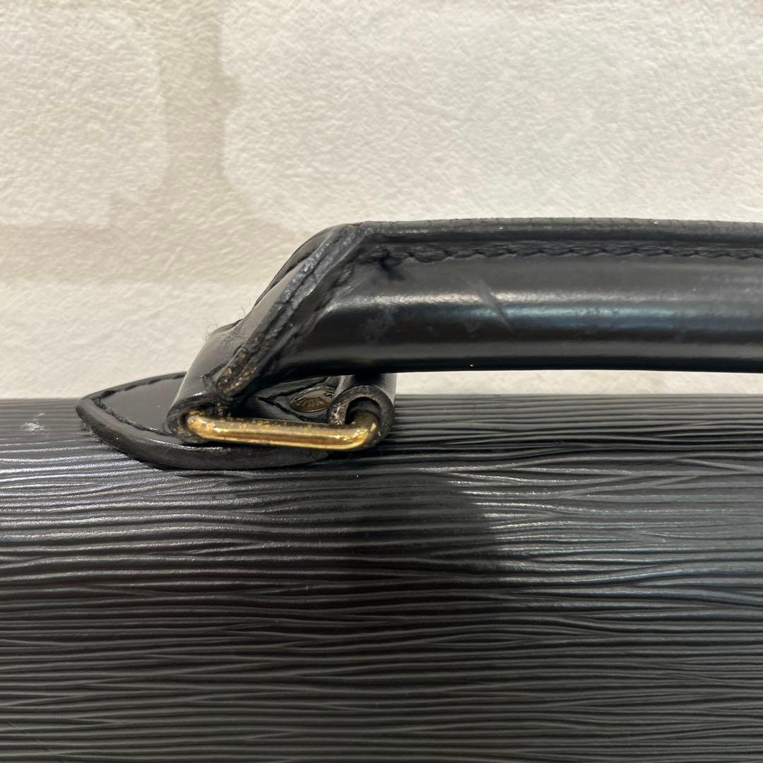 ブリーフケース　ルイヴィトン　エピ　コンセイエ　ブラック