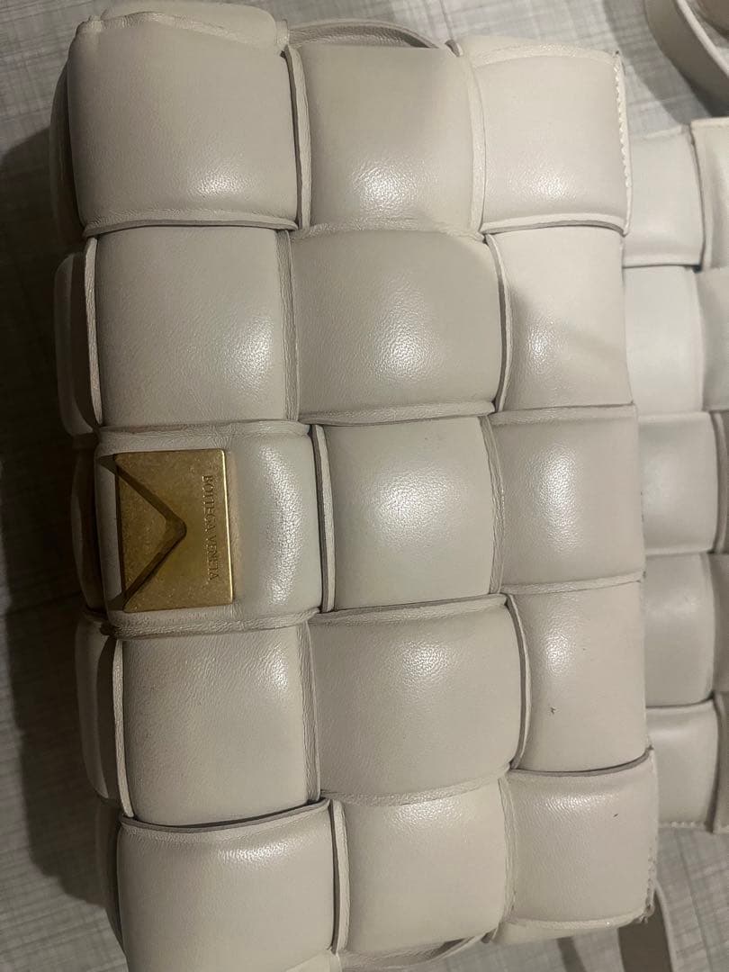 BOTTEGA VENETA パデットカセット　正規品※破損あり