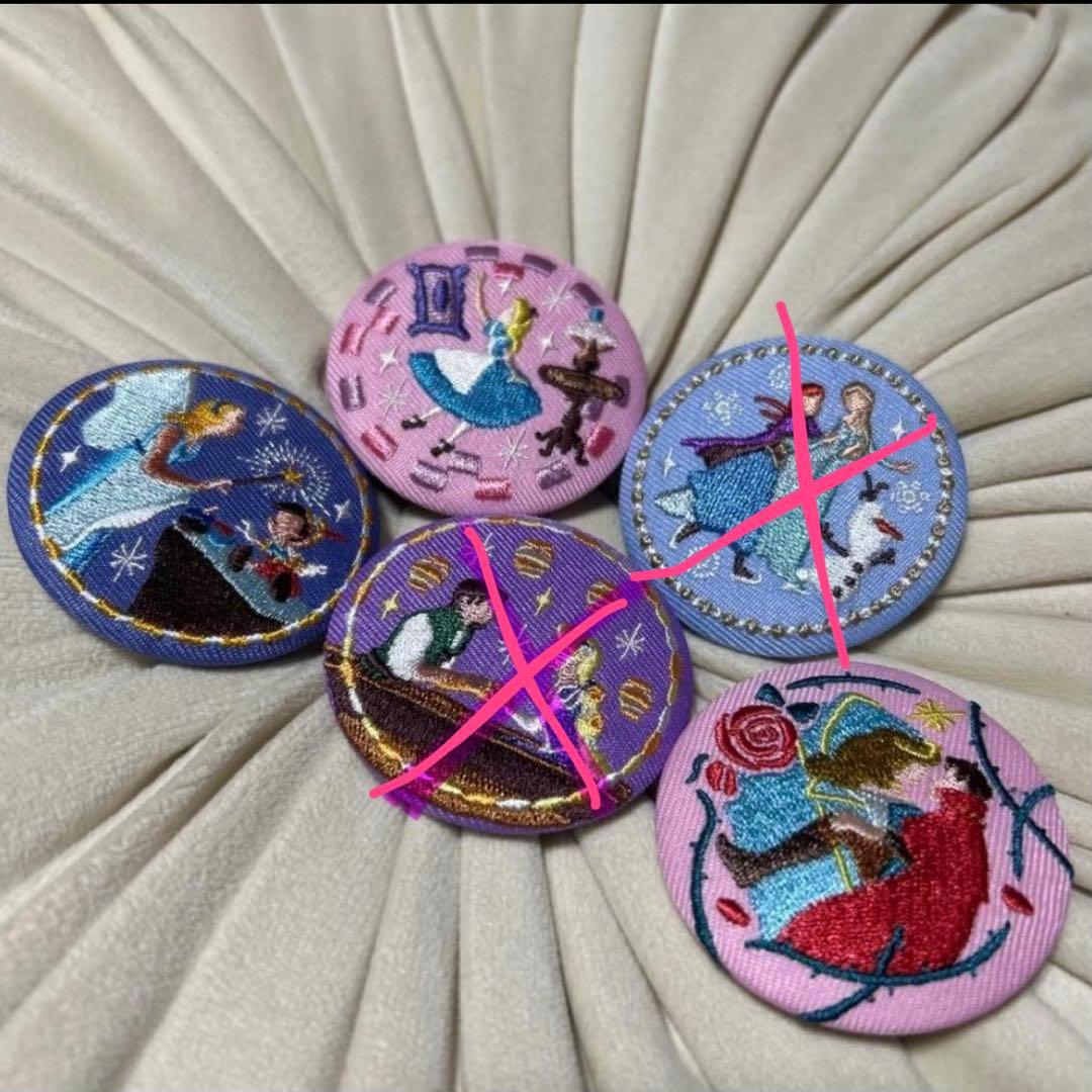 美品☆ディズニープリンセス刺繍缶バッジ5個セット☆ - メルカリ