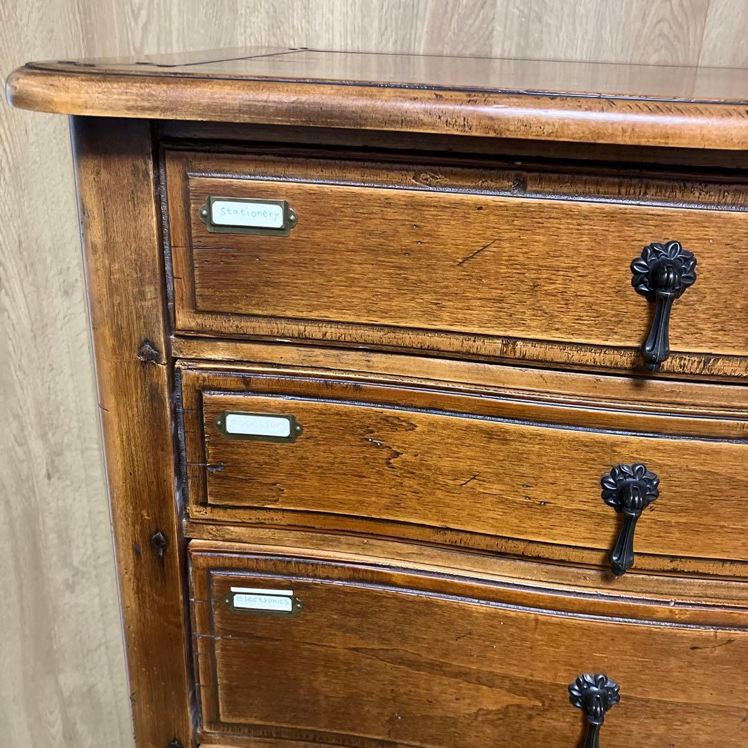 アンティーク木製タンス ドラゴン彫刻付き 車ダンス