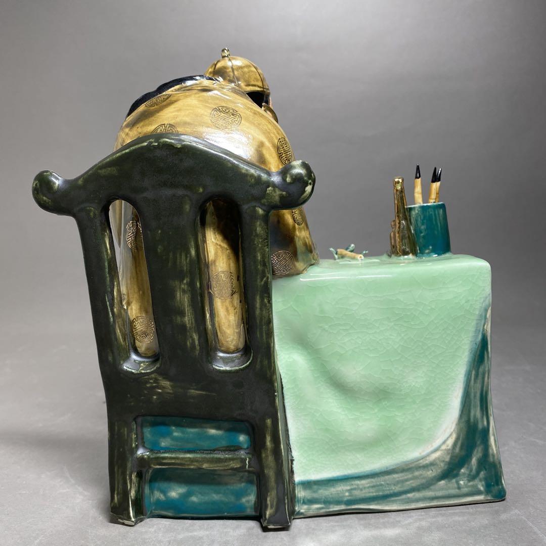 景德鎮製　徐建建制　瓷器　オブジェ　サイズ 幅19㎝×奥行14㎝×高さ20.5㎝