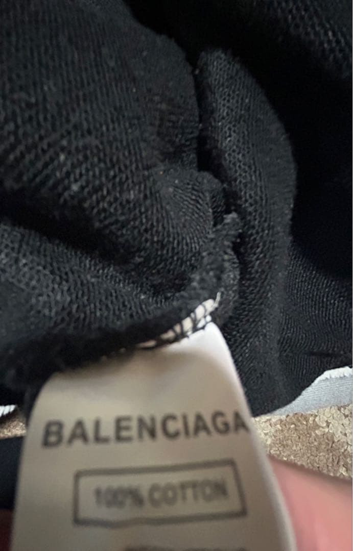 BALENCIAGA パーカー 黒