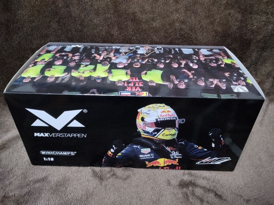 限定モデル】ミニチャンプスF1レッドブル21年オーストリアGP優勝1/18