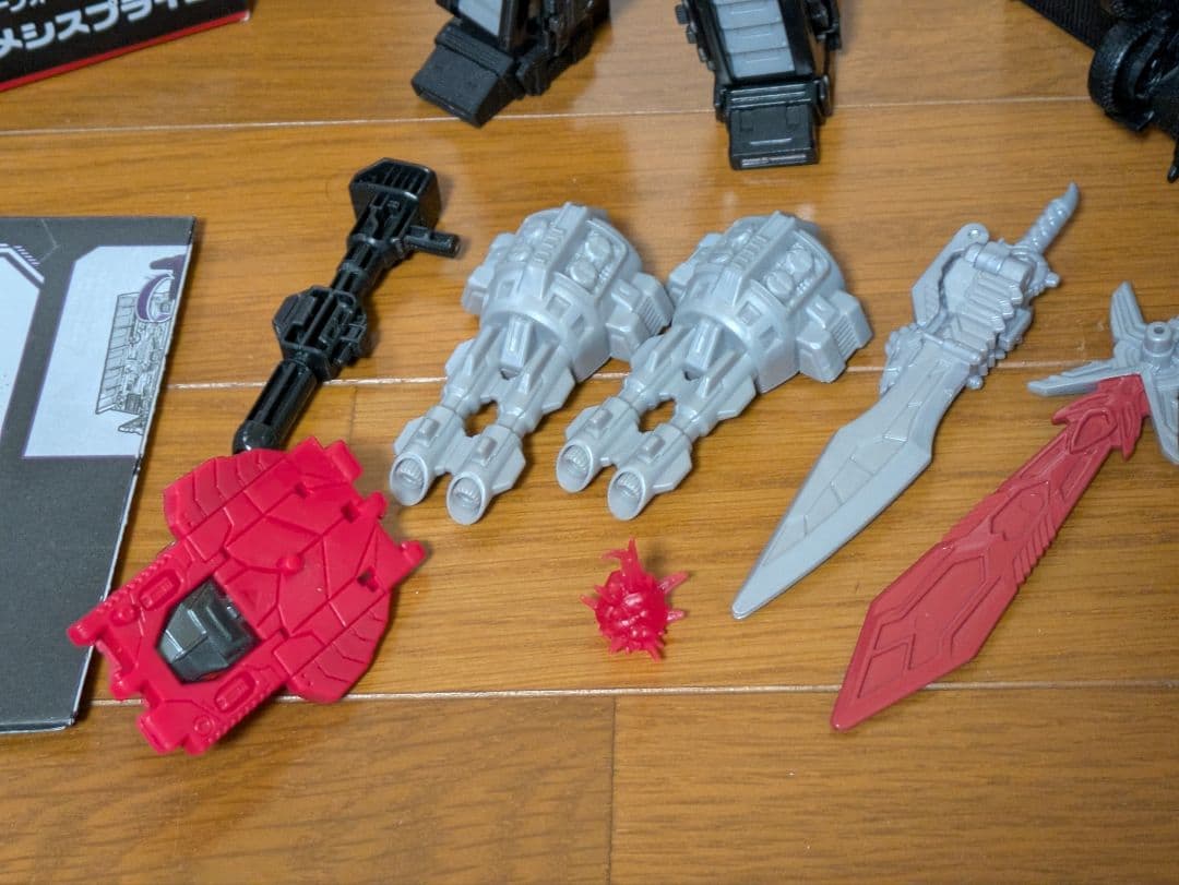 ピーマンさん専用 トランスフォーマー WFC-16 ネメシスプライム