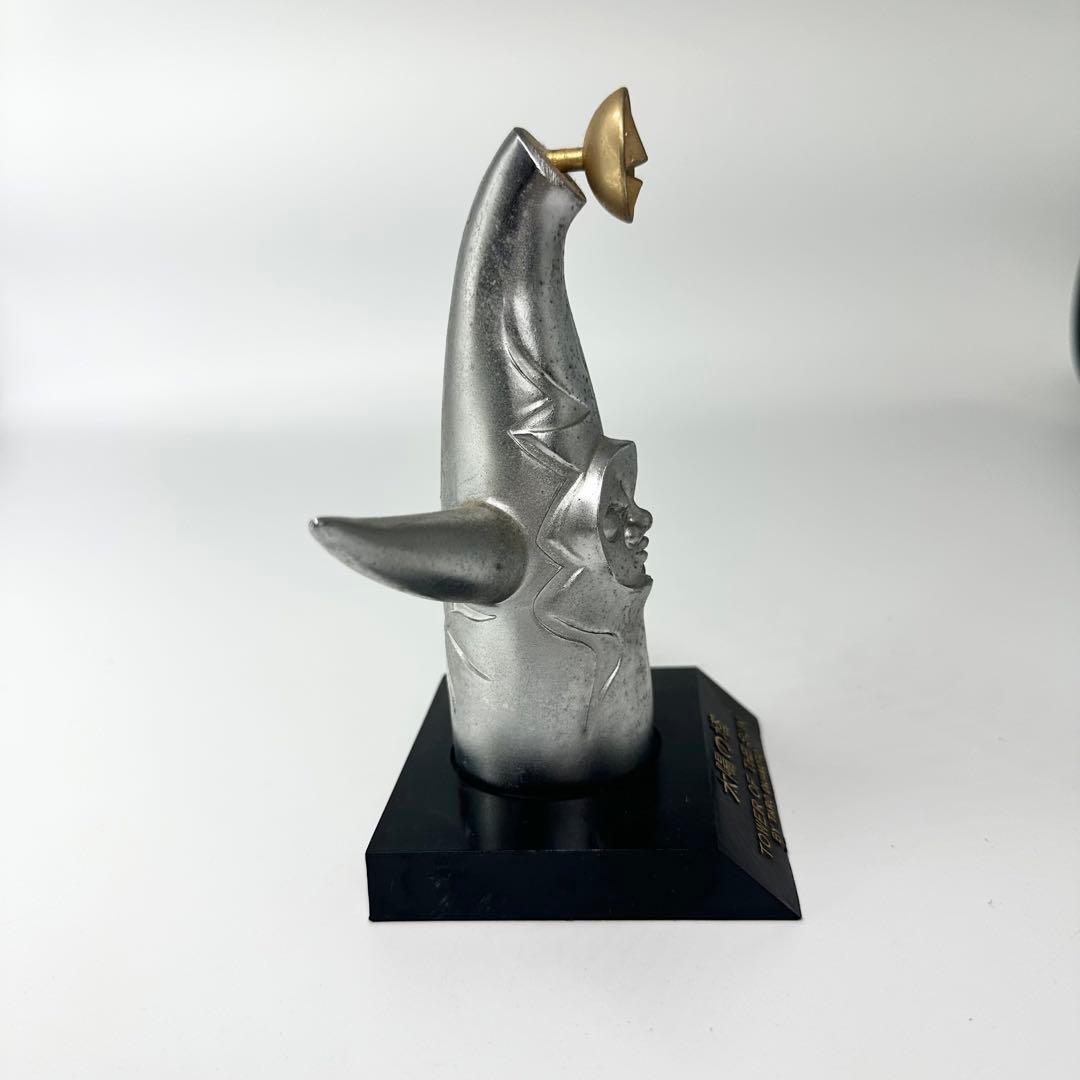 岡本太郎 太陽の塔 シルバー 金属製 立体オブジェ - メルカリ