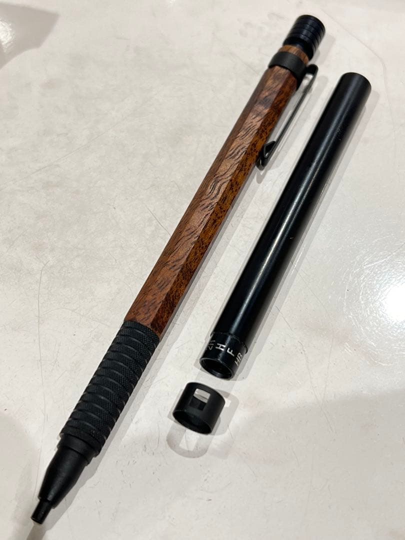 kk　STAEDTLER 2.0mm 八角軸 ハワイアンコア