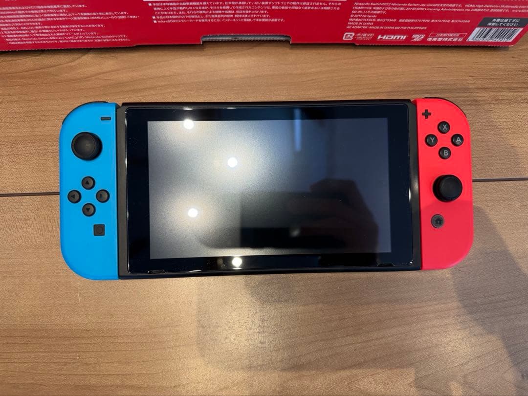 美品　 Nintendo Switch ネオンブルー・ネオンレッド スイッチ