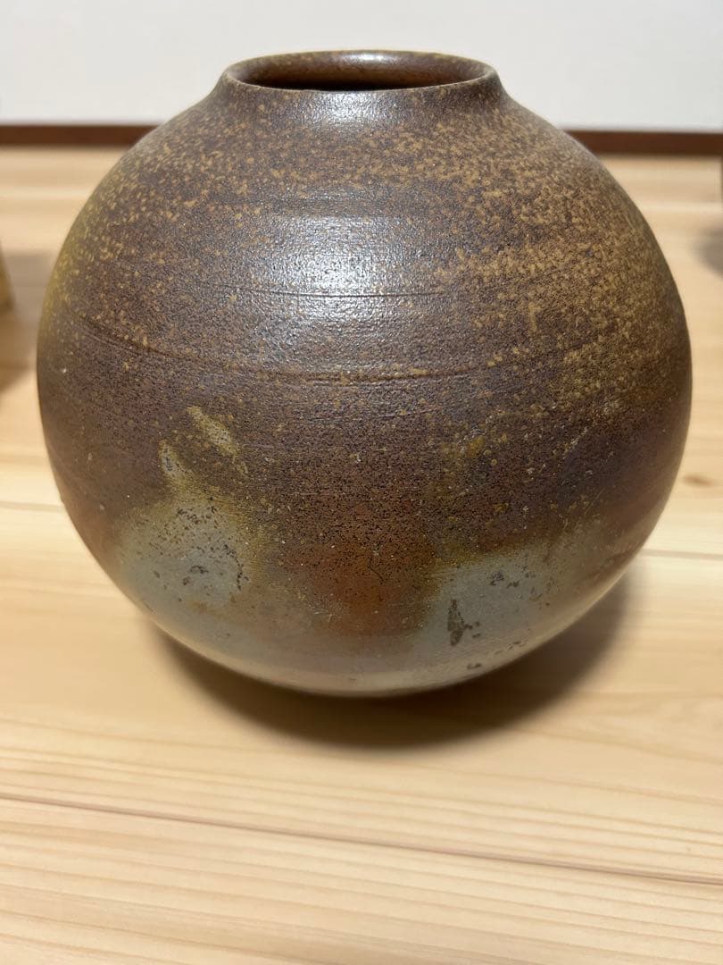 岡山県重要無形文化財【伊勢崎満】造　備前壺　共箱