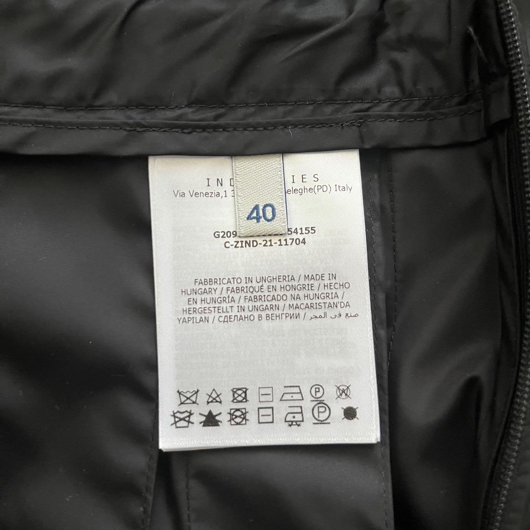 モンクレール　プリーツスカート