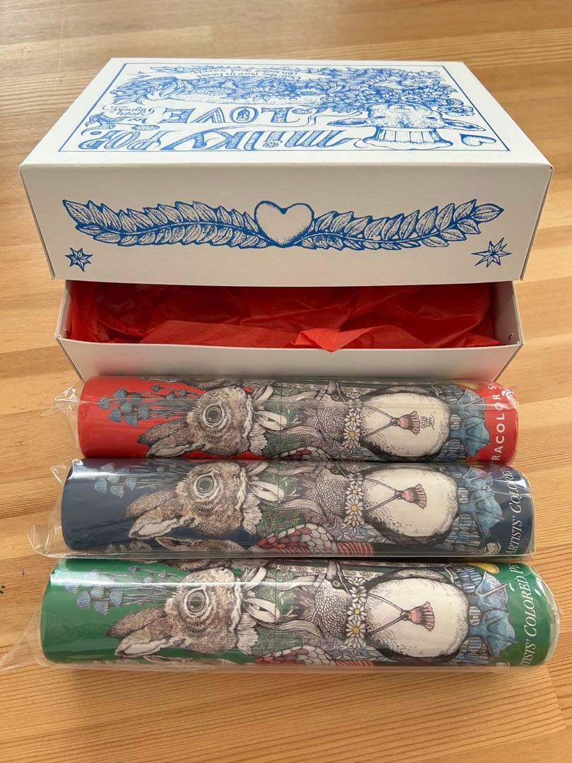 ヒグチユウコ　アーティスト色鉛筆45色赤、青、緑系3セット　ミルキーポップ空箱