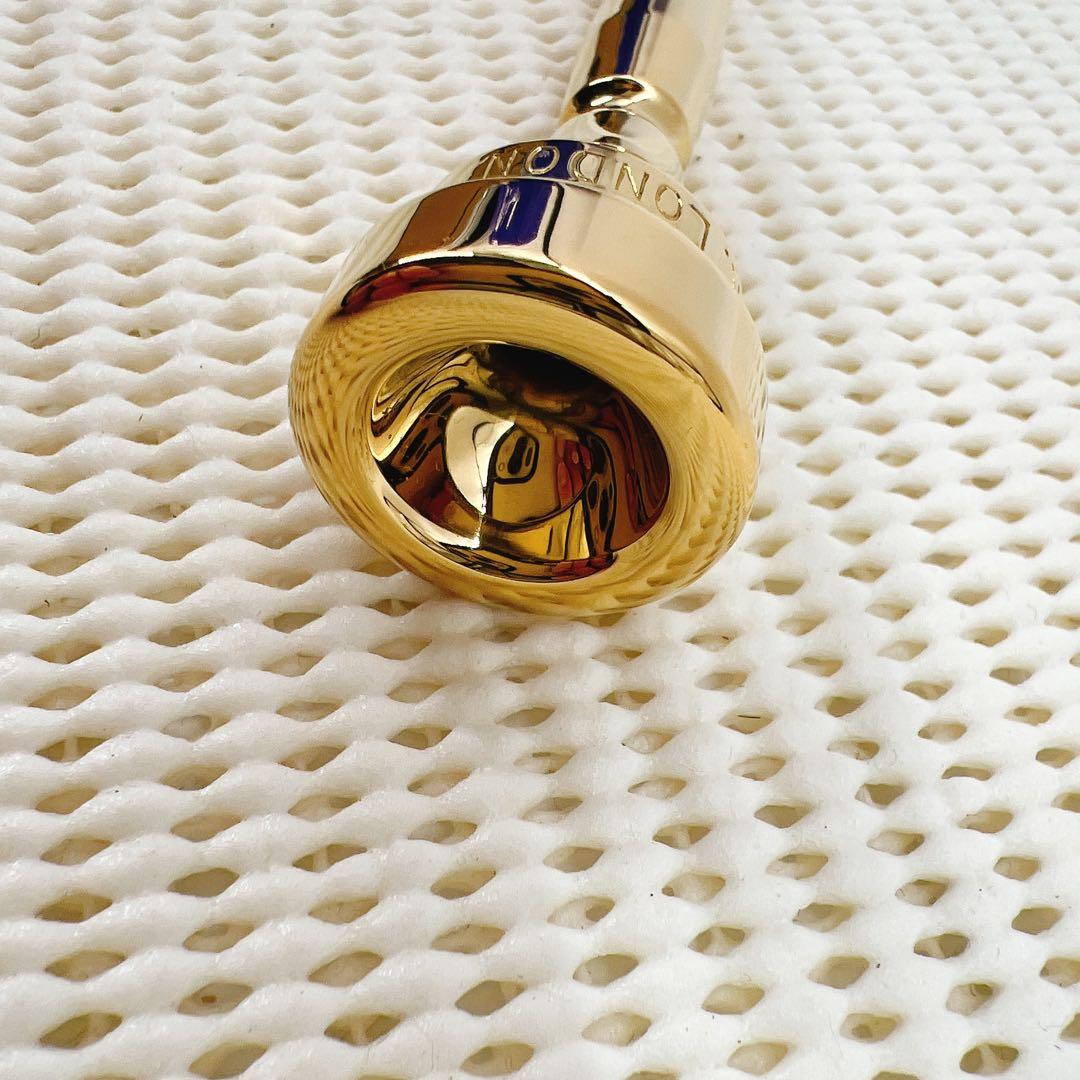 【ラスト新品】デニスウィック　トランペットマウスピース　Classic 4 GP