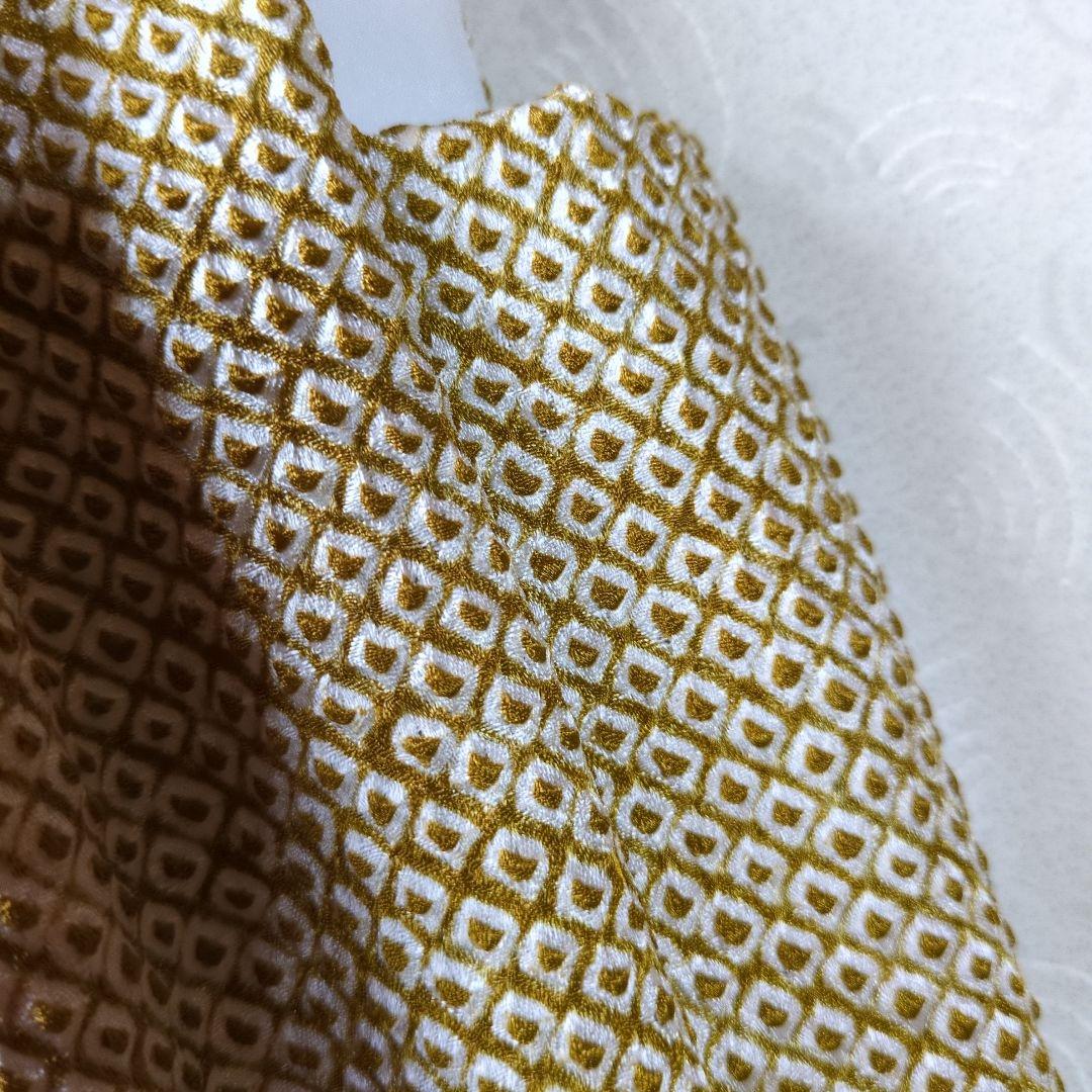 七五三３歳正絹総絞り手縫いの新品の被布（薄い黄土色）