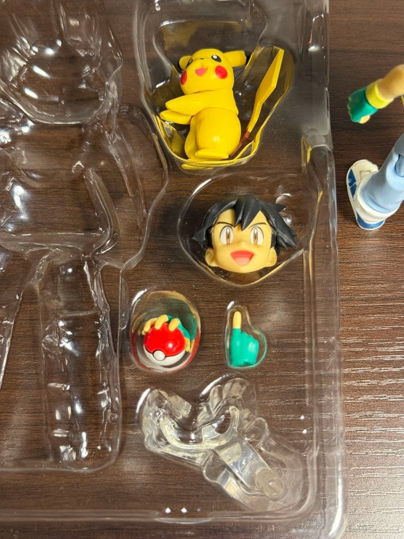 S.H.Figuarts サトシ フィギュア ピカチュウ付き