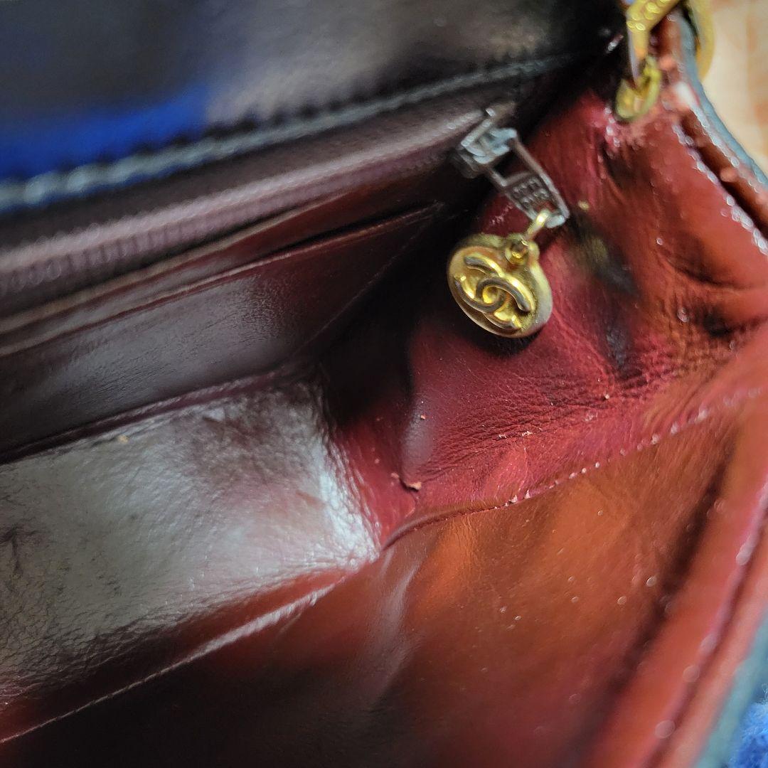 CHANEL ミニマトラッセ　ブラック レザーショルダーバッグ