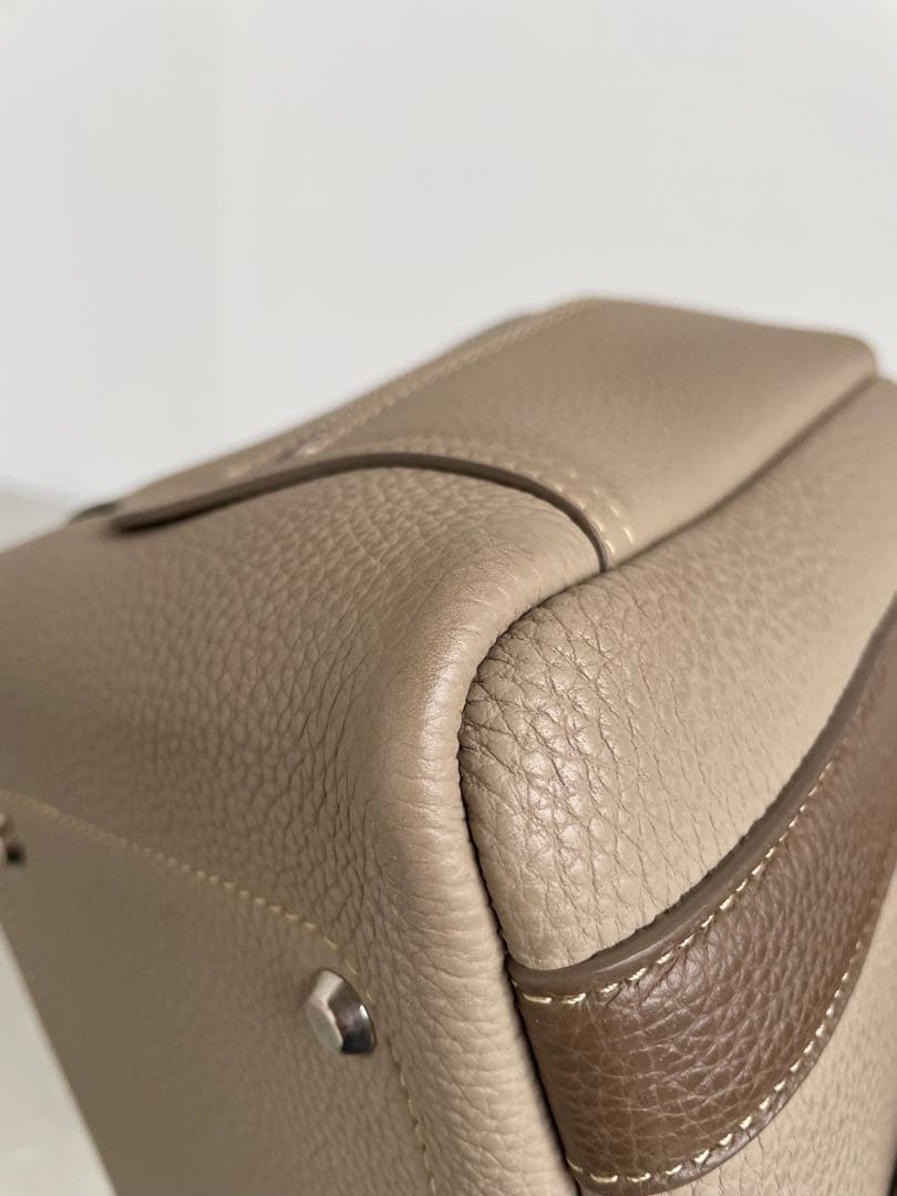 す*り様 ル・ボナー　コンフェッティ　外観美品　内部にペン跡あり