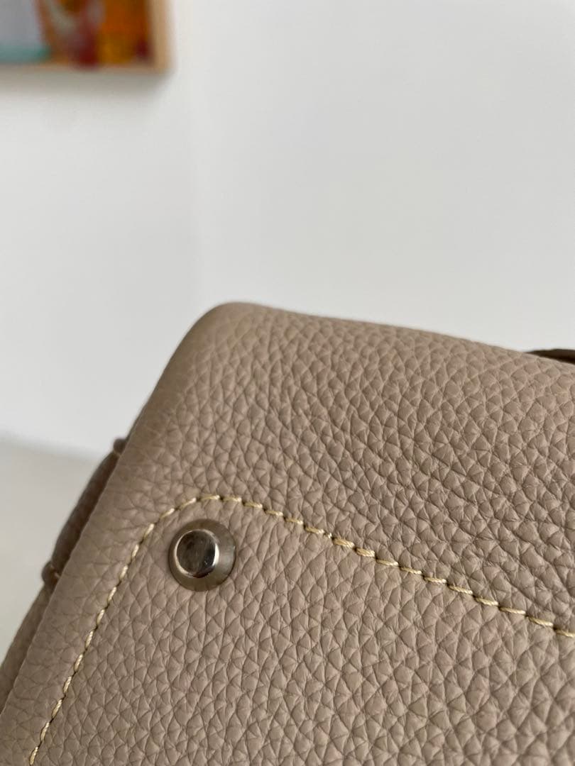 す*り様 ル・ボナー　コンフェッティ　外観美品　内部にペン跡あり