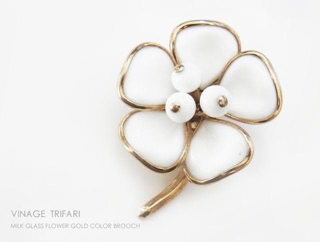 CROWN TRIFARI☆ミルクガラス＆トリファリウムツートンフラワー