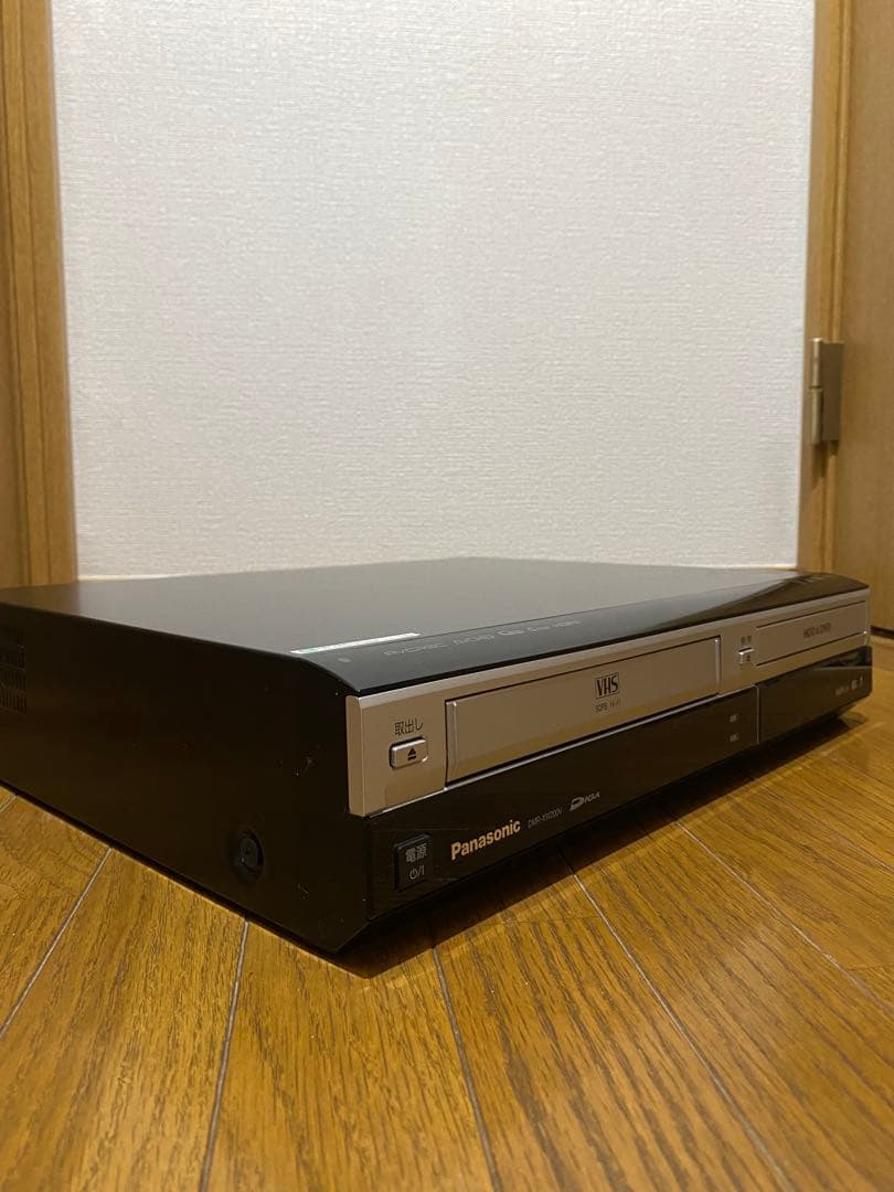 DVDレコーダー VHSビデオ一体型 Panasonic DMR-XW200V