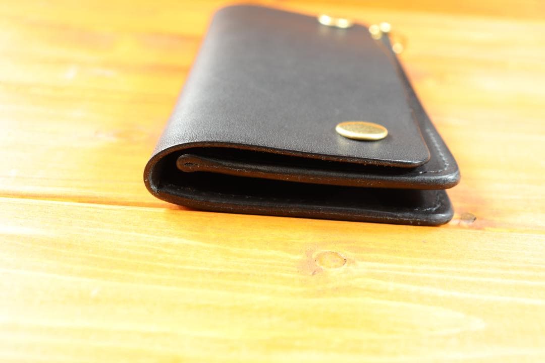 ロングトラッカーウォレット　真鍮　黒革　黒糸　栃木レザー