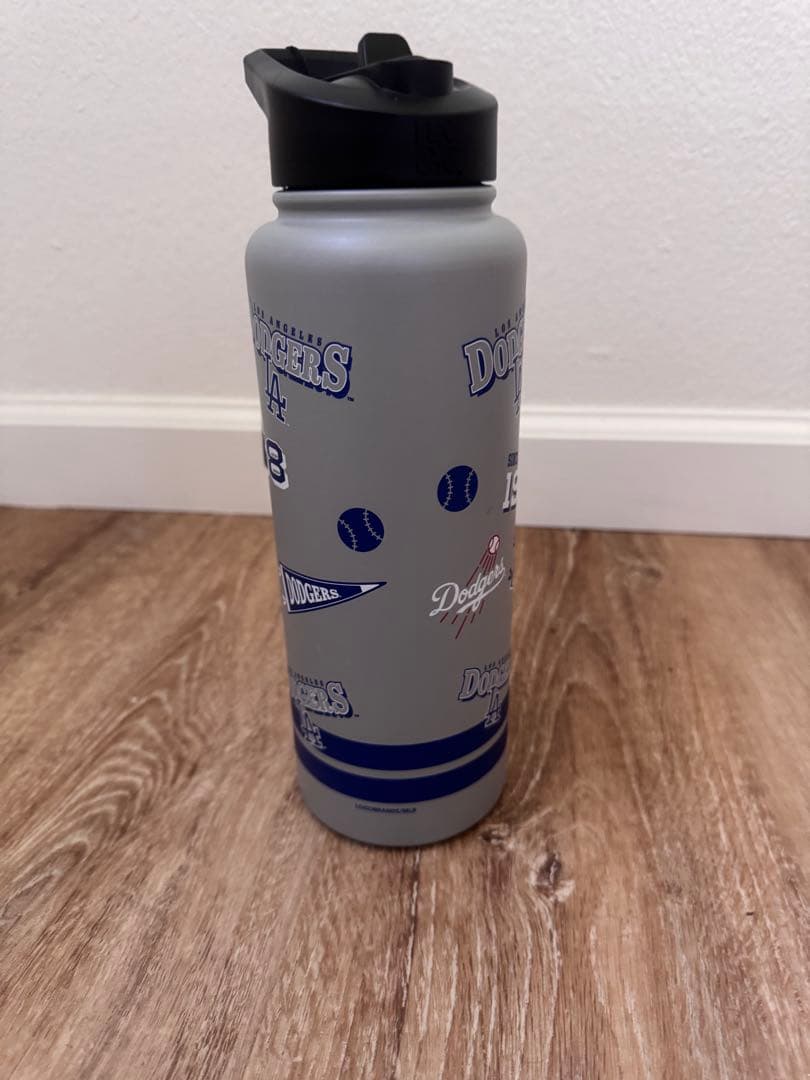 ロサンゼルス ドジャース タンブラー 水筒 ボトル 米国購入 新品