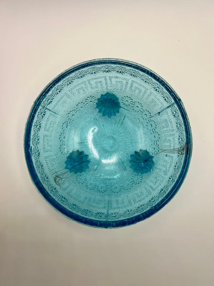 型ガラス蓋物 菓子器 キャンディポット ボンボニエール ウランガラス