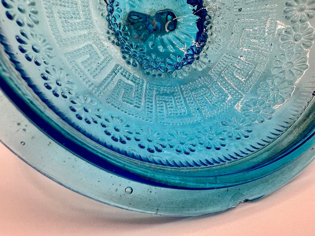 型ガラス蓋物 菓子器 キャンディポット ボンボニエール ウランガラス