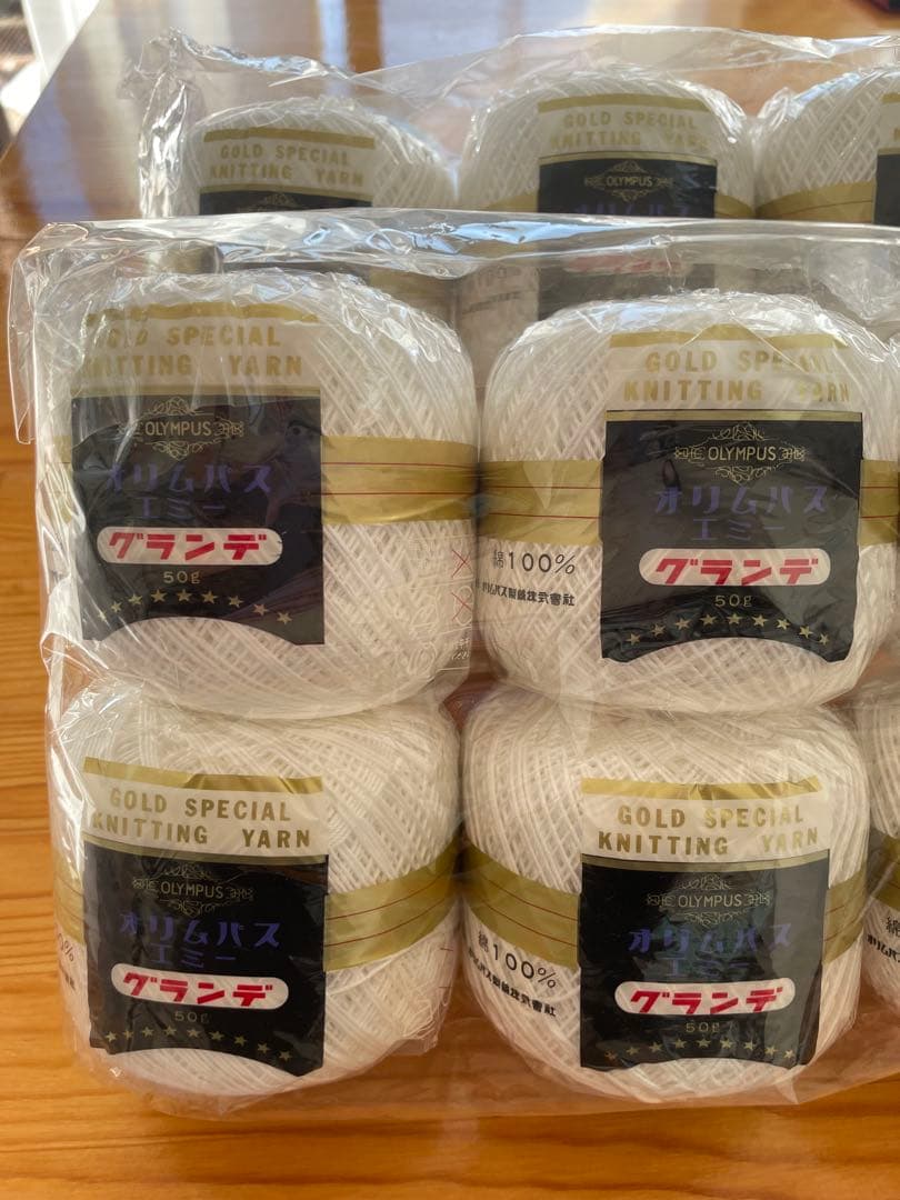 オリムパス エミーグランデレース糸50g ブルーホワイト　18玉