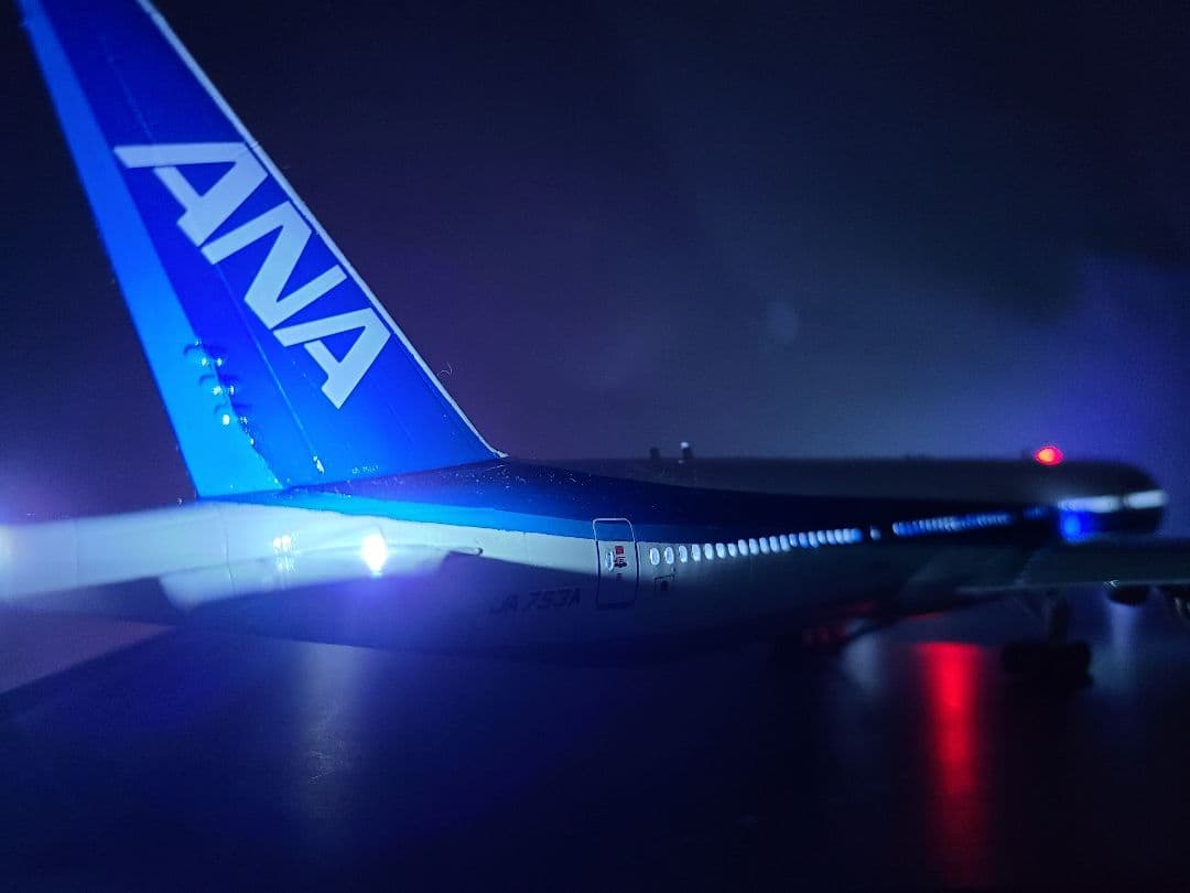 ANA BOEING 777-300 LED 仕様完成品
