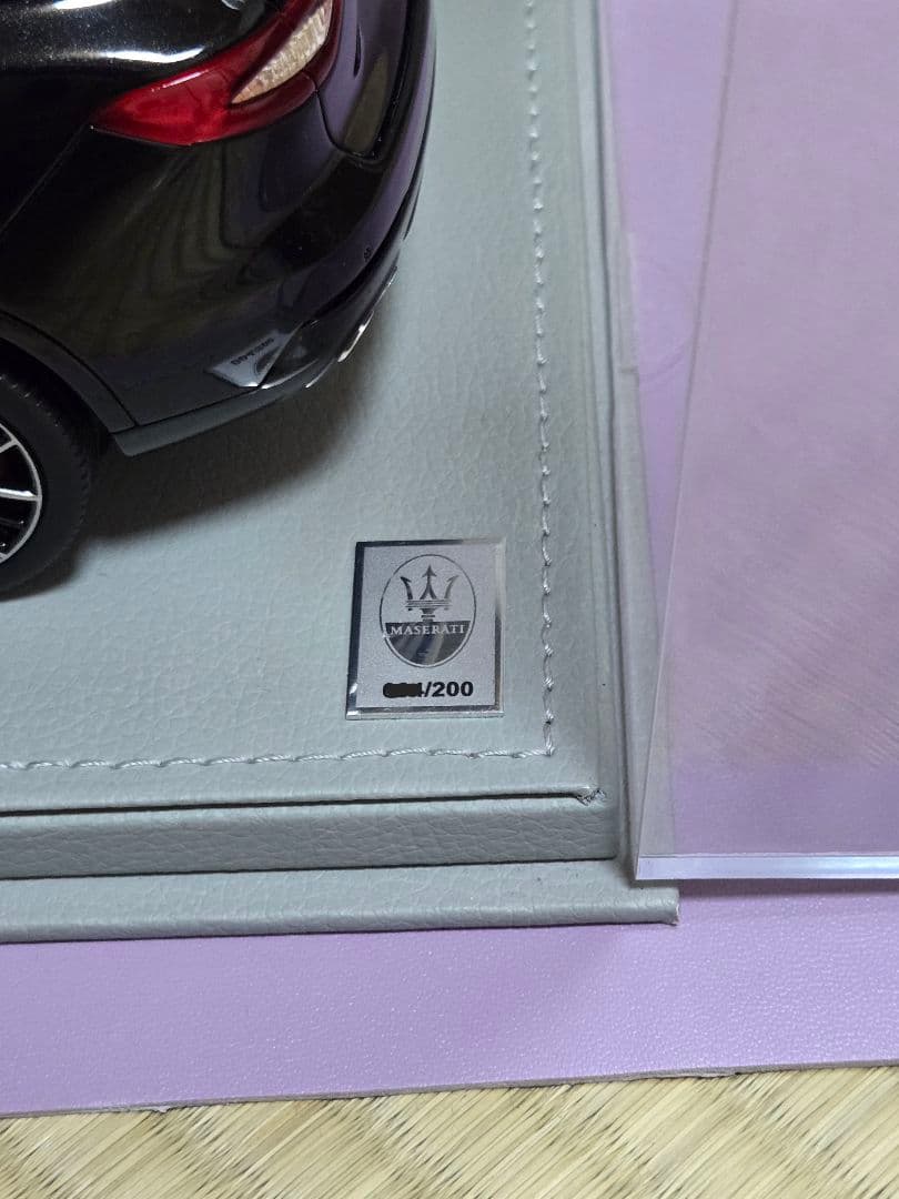 200台限定シリアルナンバー入りBBR製 マセラティ レヴァンテ 1/18