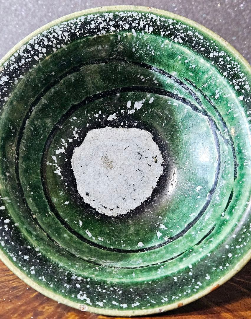 中国古美術　中国古陶磁器　古玩　漢時代　漢緑釉　兜形鉢【抜群の銀化の景色❗