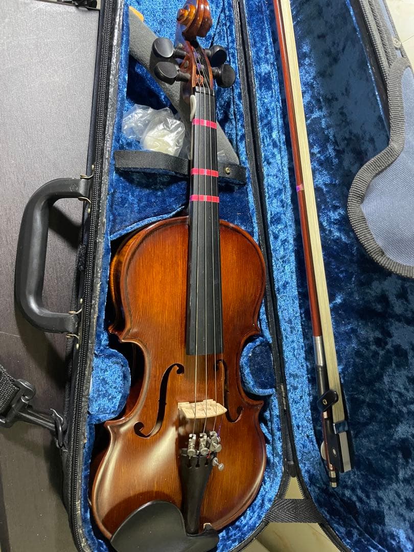 Universal バイオリン 1/4 no.300