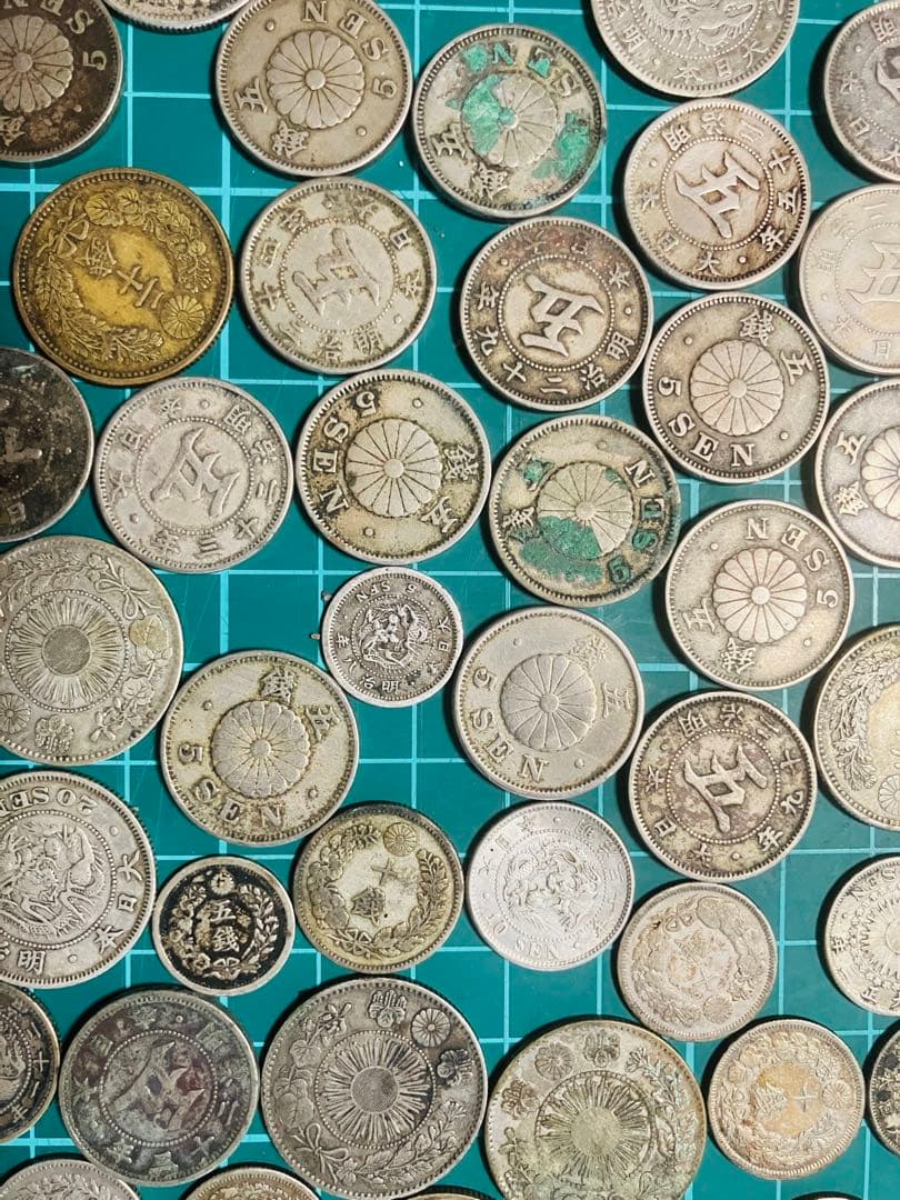 モ*ー様 古銭日本貨幣竜5銭銀貨白銅貨20銭銀貨10銭銀貨まとめ売り